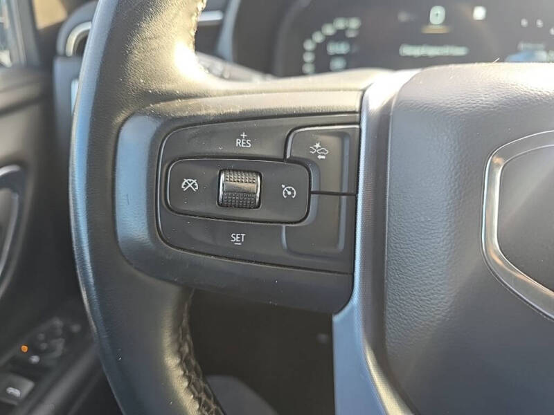2023 GMC Yukon XL SLE