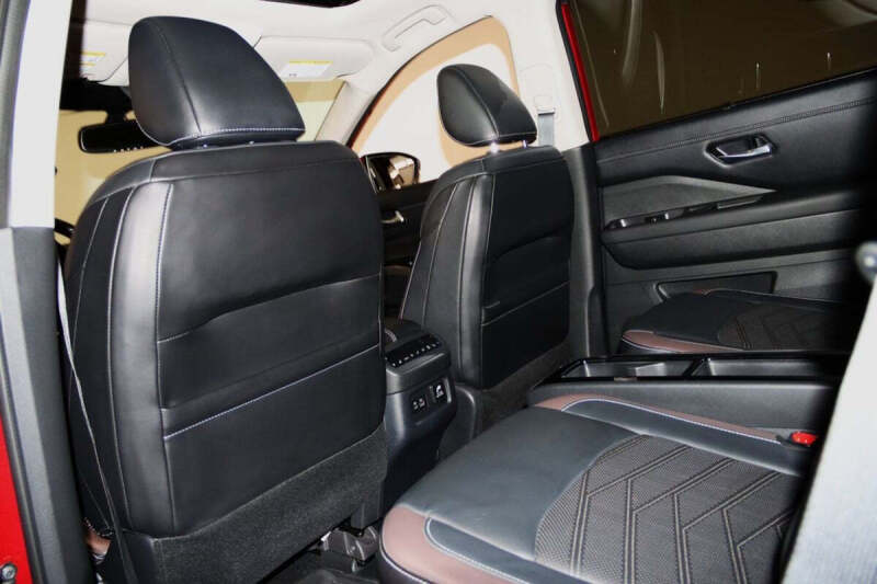 2022 Nissan Pathfinder Platinum