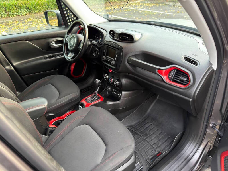2017 Jeep Renegade Trailhawk