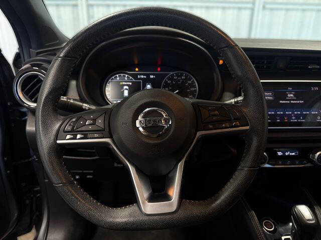 2020 Nissan Kicks SR