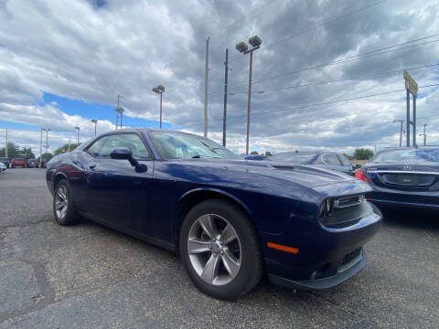 2016 Dodge Challenger SXT Plus