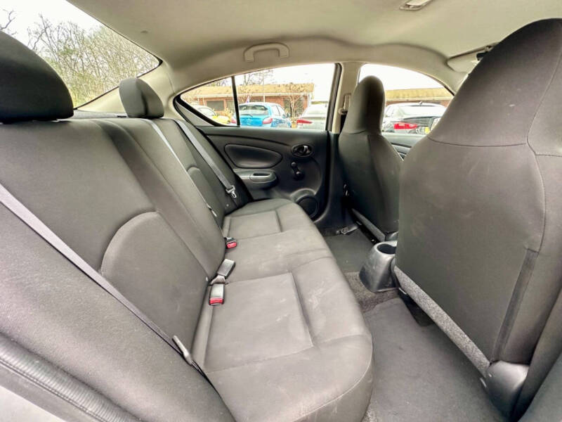 2017 Nissan Versa 1.6 S Plus