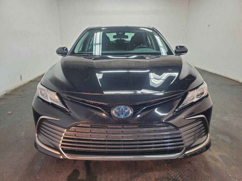 2022 Toyota Camry LE photo 2