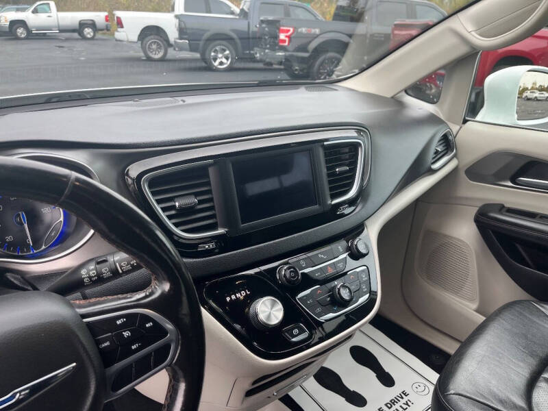 2020 Chrysler Pacifica Touring L