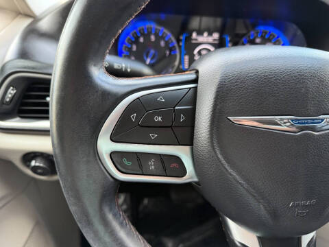 2017 Chrysler Pacifica Touring-L