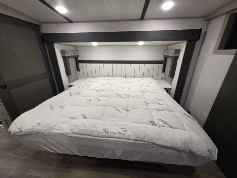 2024 Forest River Heritage Glen 36FL