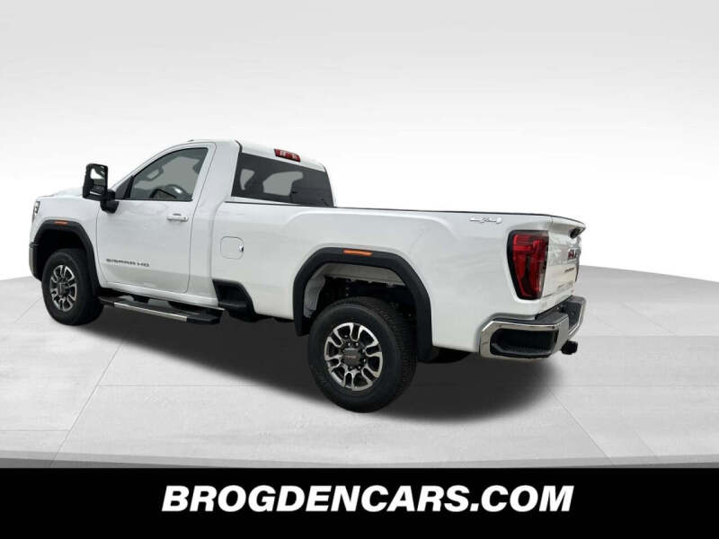 2026 GMC Sierra 3500HD SLE - Photo 9