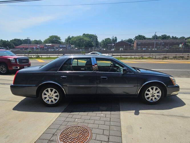 2011 Cadillac DTS