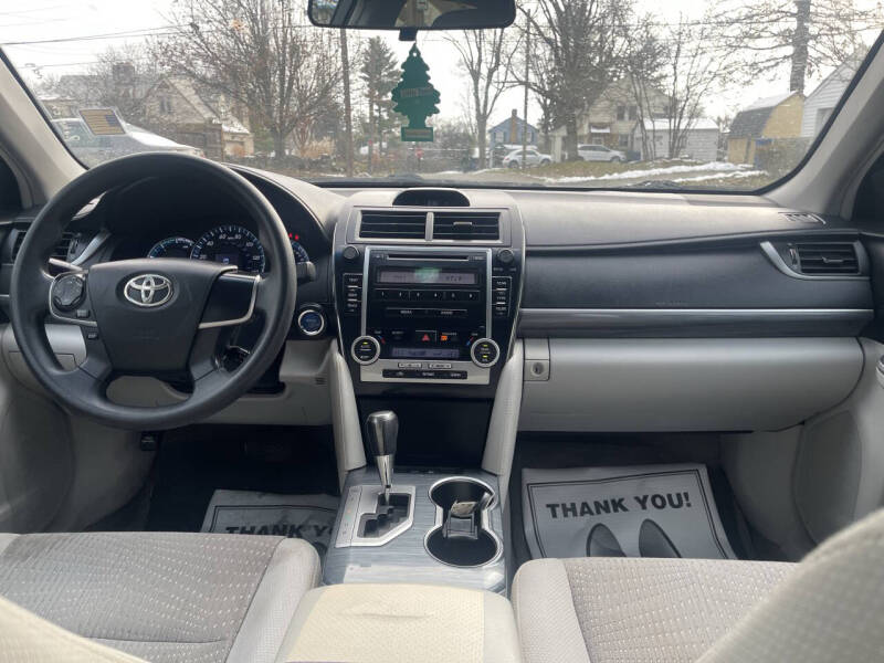 2012 Toyota Camry Hybrid LE