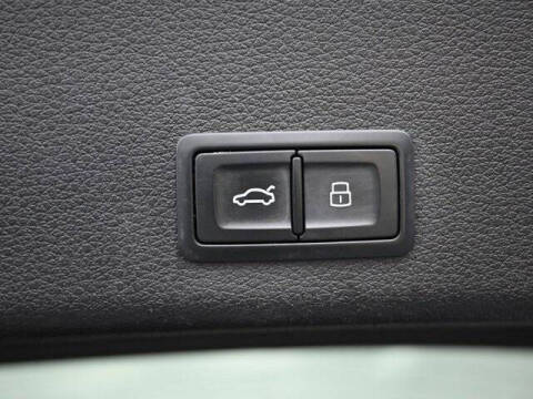 2019 Audi e-tron quattro Prestige