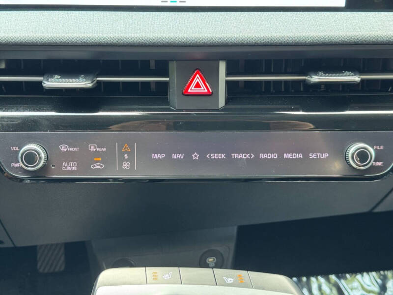 2024 Kia EV6 Light