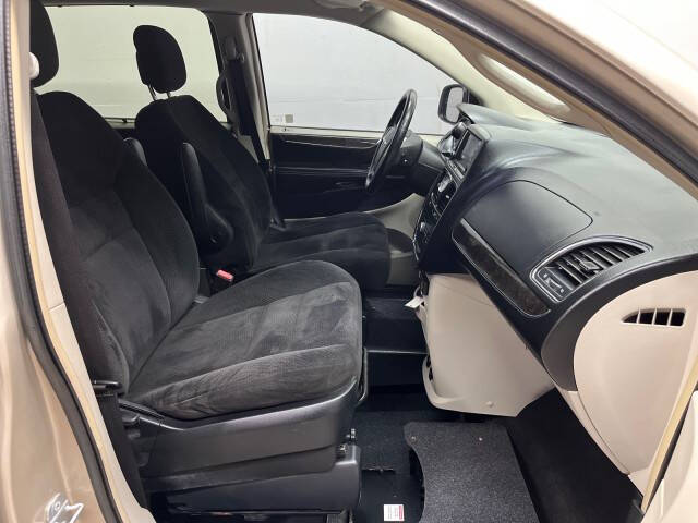 2014 Chrysler Town and Country Touring