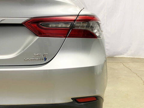 2022 Toyota Camry Hybrid XLE