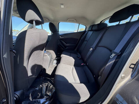 2017 Mazda MAZDA3 Sport