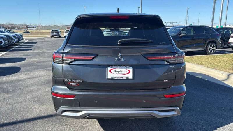 2026 Mitsubishi Outlander SE