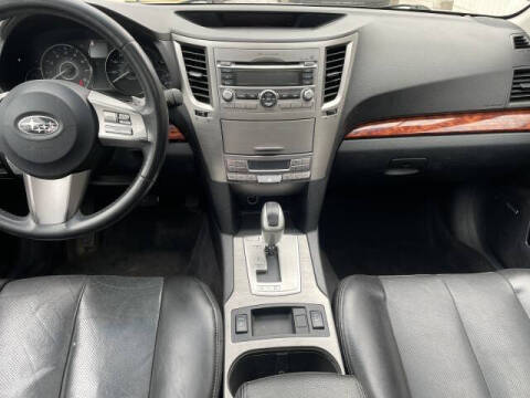 2010 Subaru Outback 2.5i Limited