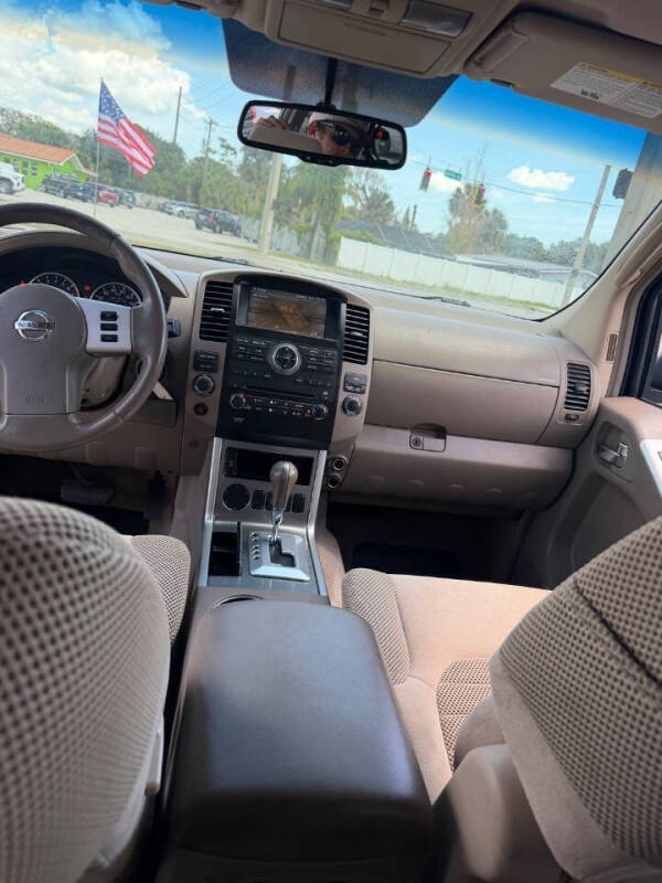 2008 Nissan Pathfinder SE