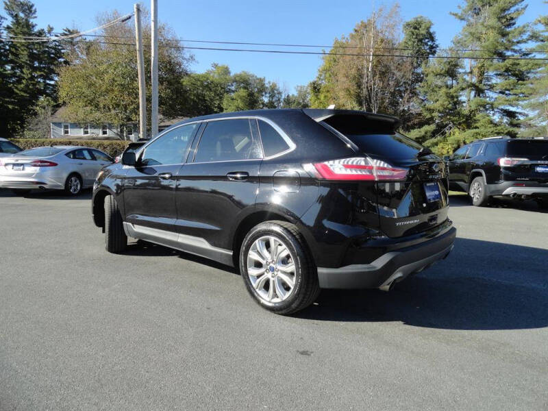 2022 Ford Edge Titanium