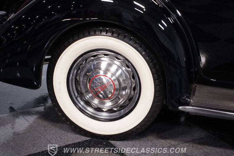 1936 Ford Deluxe