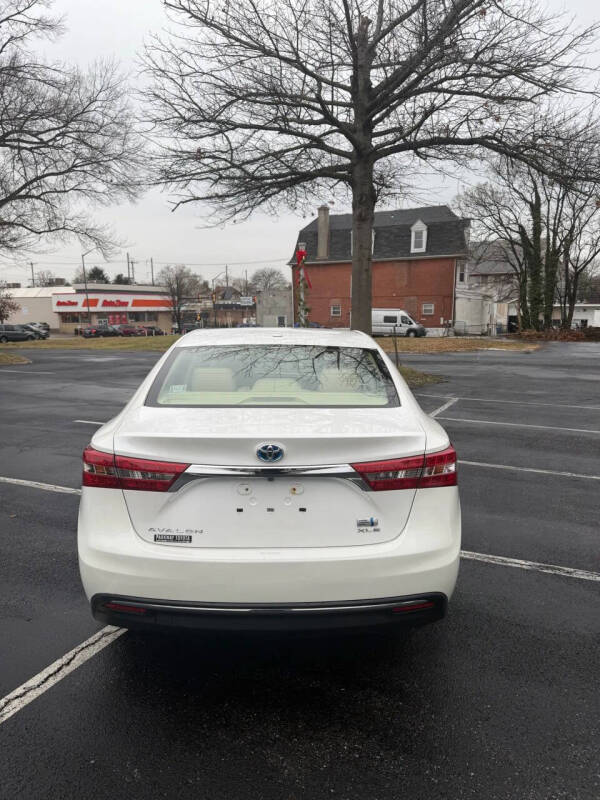 2017 Toyota Avalon Hybrid Limited