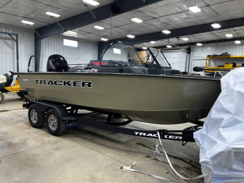 2026 Tracker TARGA 18 WT