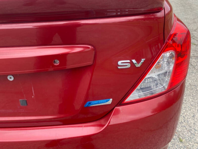 2015 Nissan Versa 1.6 SV