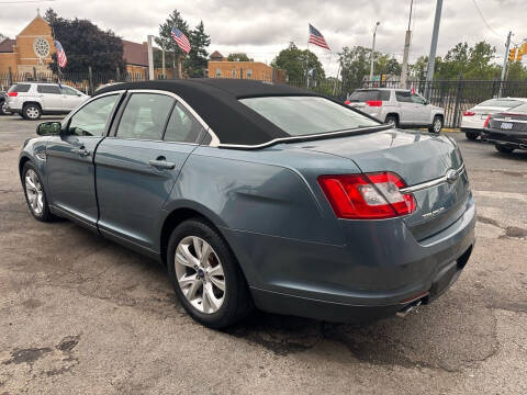 2010 Ford Taurus SEL