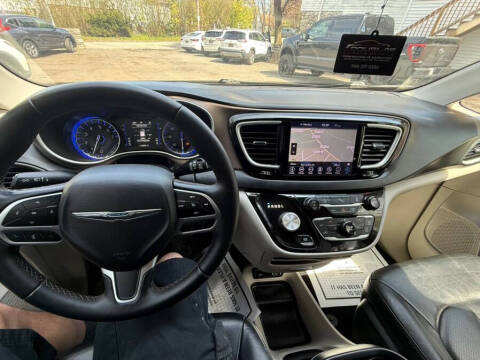 2018 Chrysler Pacifica Touring L