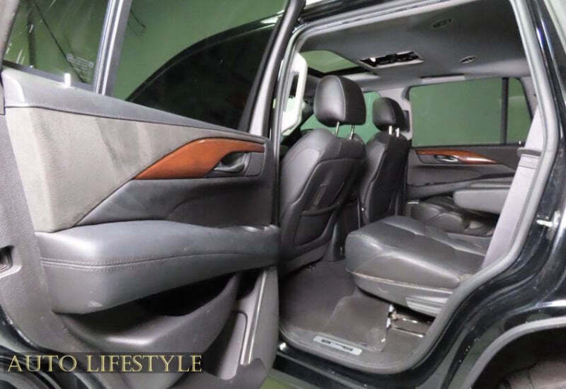 2017 Cadillac Escalade Luxury