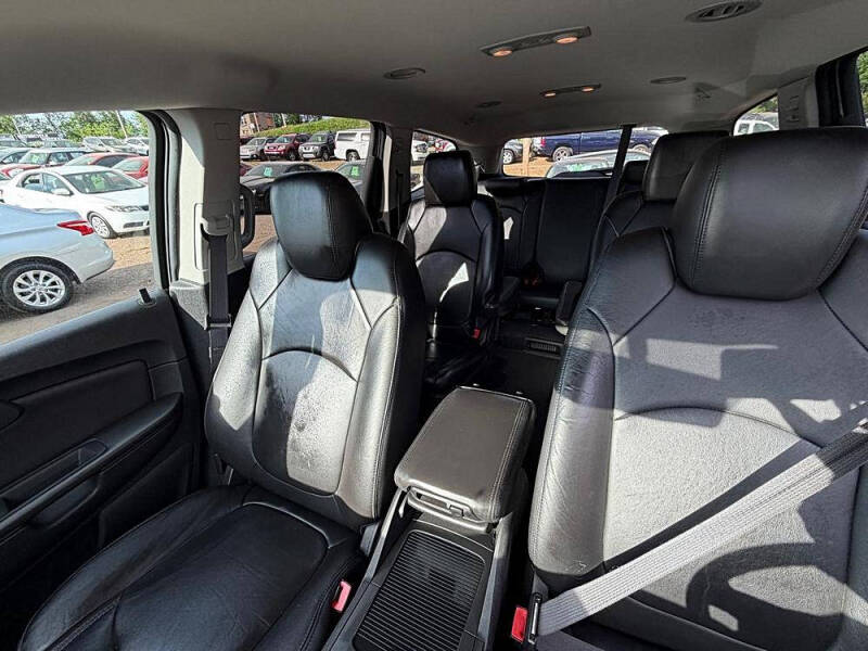 2011 Chevrolet Traverse LT