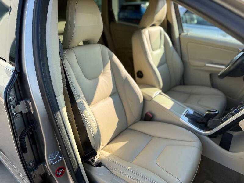 2014 Volvo XC60 3.2 Premier Plus