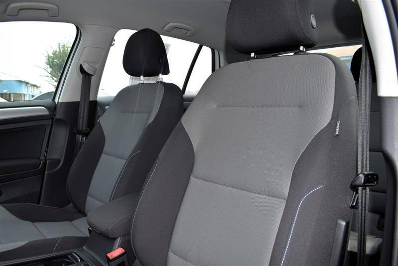 2016 Volkswagen e-Golf SE