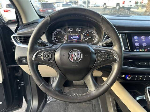 2020 Buick Enclave Essence