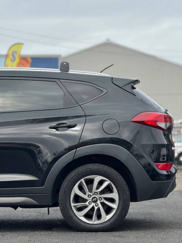 2016 Hyundai Tucson SE