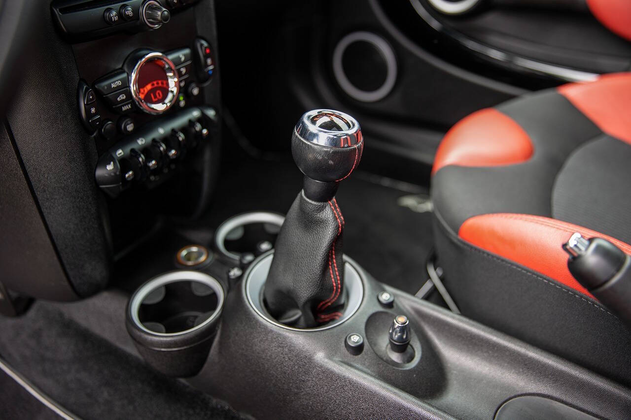 2012 MINI Cooper Hardtop 41