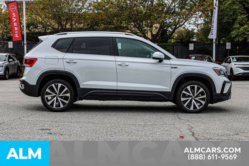 2024 Volkswagen Taos SE