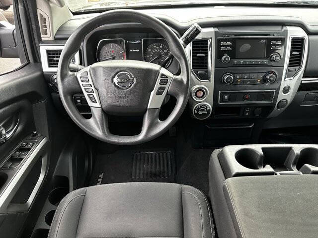 2017 Nissan Titan Platinum Reserve