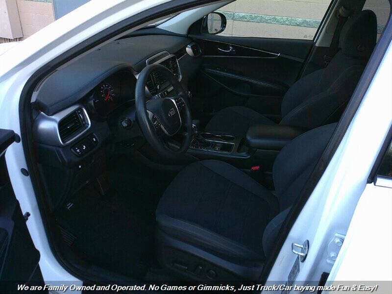 2019 Kia Sorento LX V6