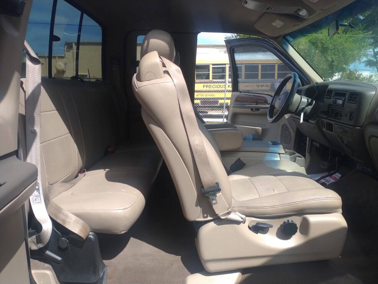 2002 FORD F-250 Pickup - $5,950