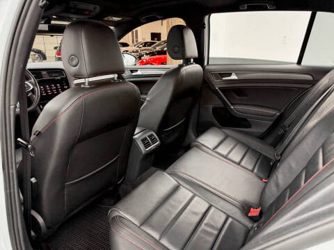 2019 Volkswagen Golf GTI SE