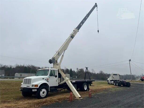 1999 NATIONAL 500C for sale at Vehicle Network - Allied Truck and Trailer Sales in Madison NC
