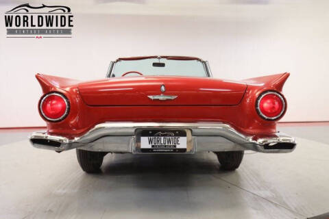 1957 Ford Thunderbird