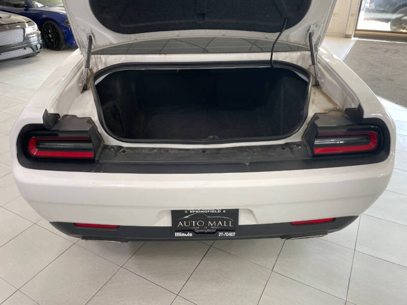 2019 Dodge Challenger SXT