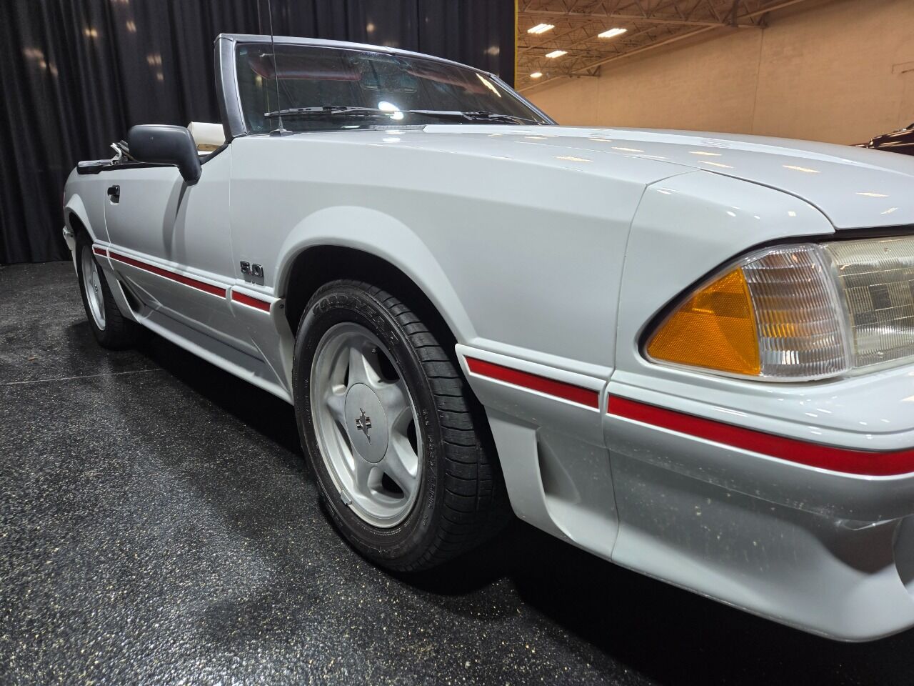 1992 Ford Mustang 33