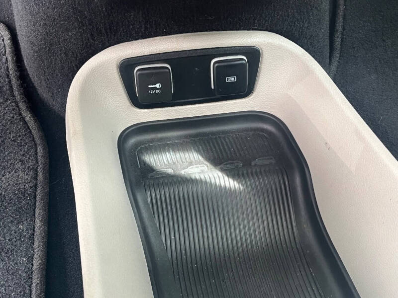 2020 Chrysler Voyager LXi