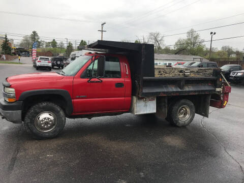 2002 Chevrolet Silverado 3500 for sale at Singer Auto Sales in Caldwell OH