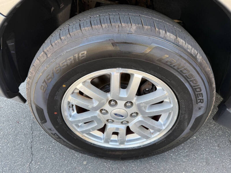 2011 Ford Expedition XLT