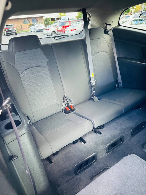 2017 Chevrolet Traverse LT