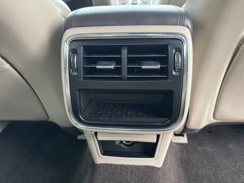 2017 Lincoln Continental Premiere