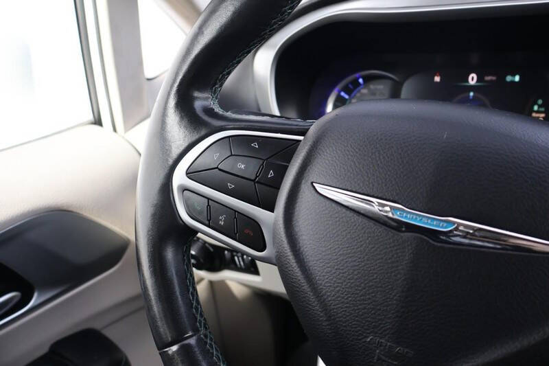 2018 Chrysler Pacifica Hybrid Touring L
